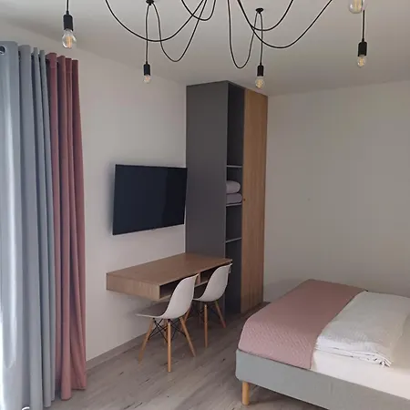 Spij W Kudowie I Goscinne ホームステイ