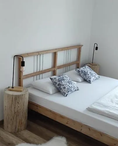 Spij W Kudowie I Goscinne 홈스테이 쿠도바-즈루이