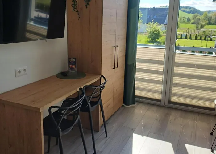 홈스테이 Spij W Kudowie I Goscinne 쿠도바-즈루이